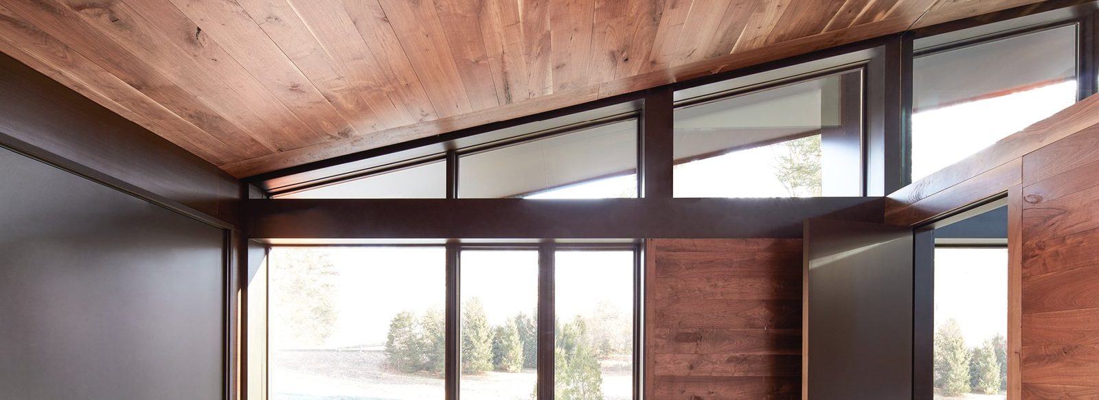 Pella Pella Reserve - Contemporary detail