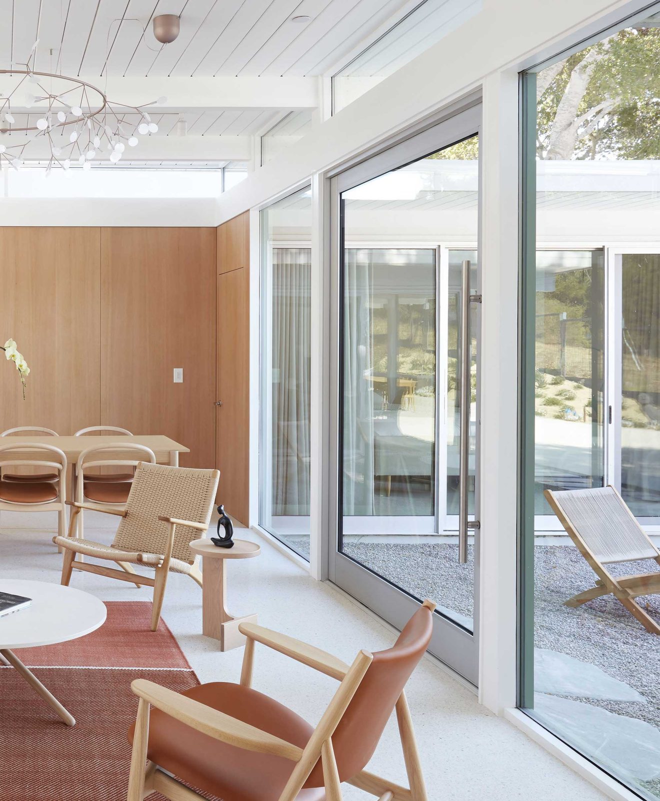 Western Window Systems Series 7980 Pivot Door