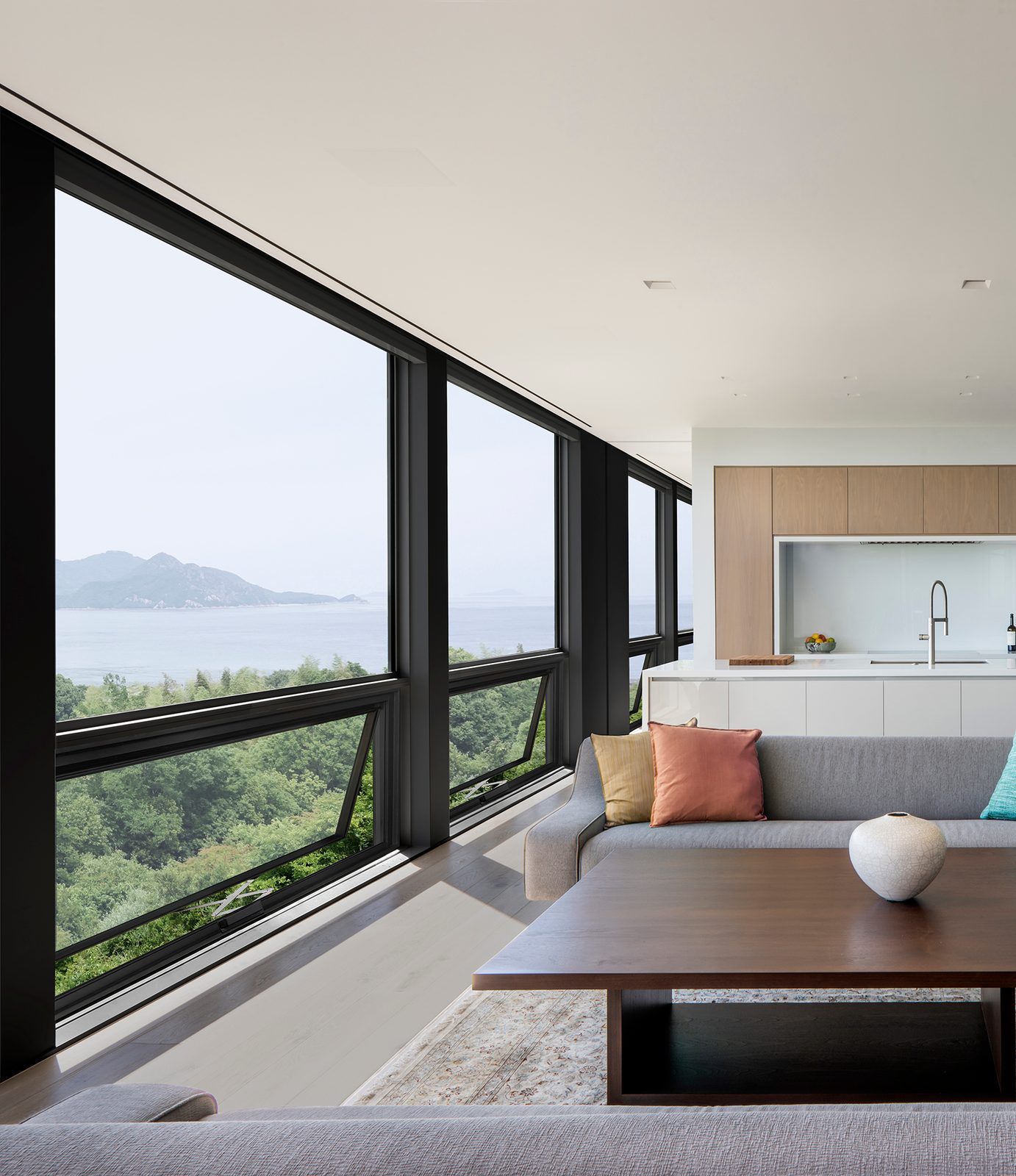 Western Window Systems Series 8660/8665/8670 Hinged Windows