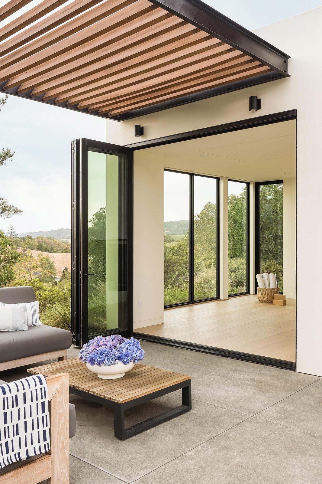 Western Window Systems Series 9550 Bi-Fold Door